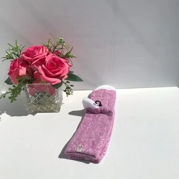 UGG Leslie Graphic Crew Sock - Picture 2 of 5